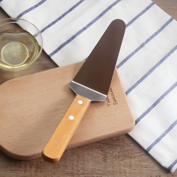 Cake Spatula with Wooden Handle